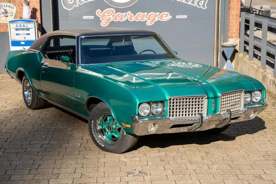 Oldsmobile Cutlass