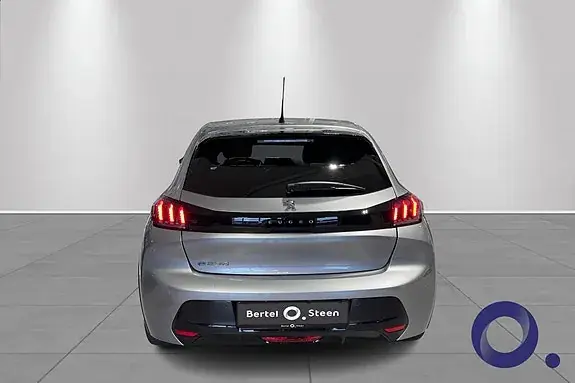 Peugeot E-208 2022 photo 5