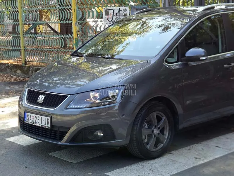Seat Alhambra 2010 photo 3