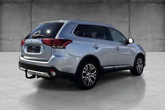 Mitsubishi Outlander 2016 photo 4