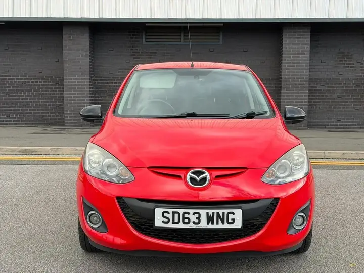 Mazda Mazda2 2013 photo 3