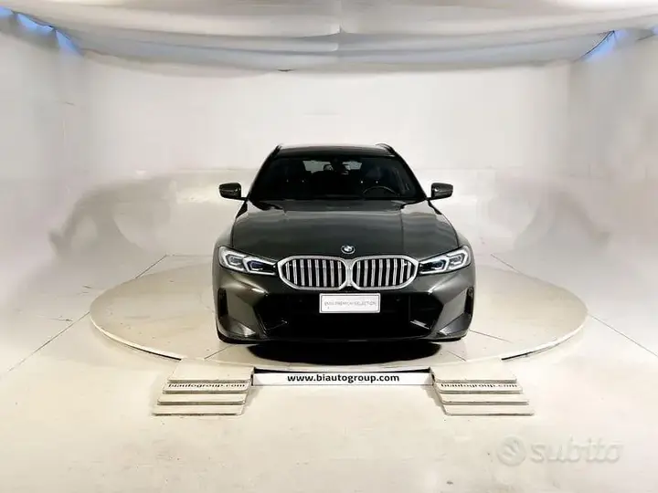 BMW 3 Series 2025 photo 3