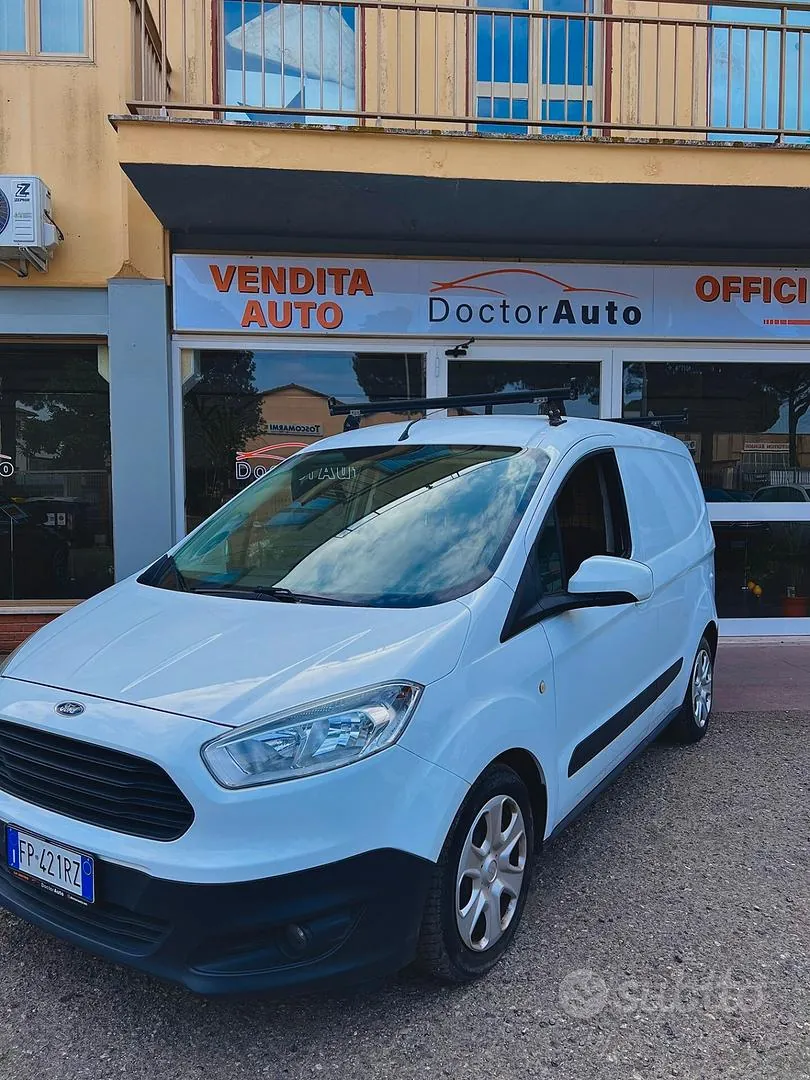 Ford Transit Courier 2018 photo 2