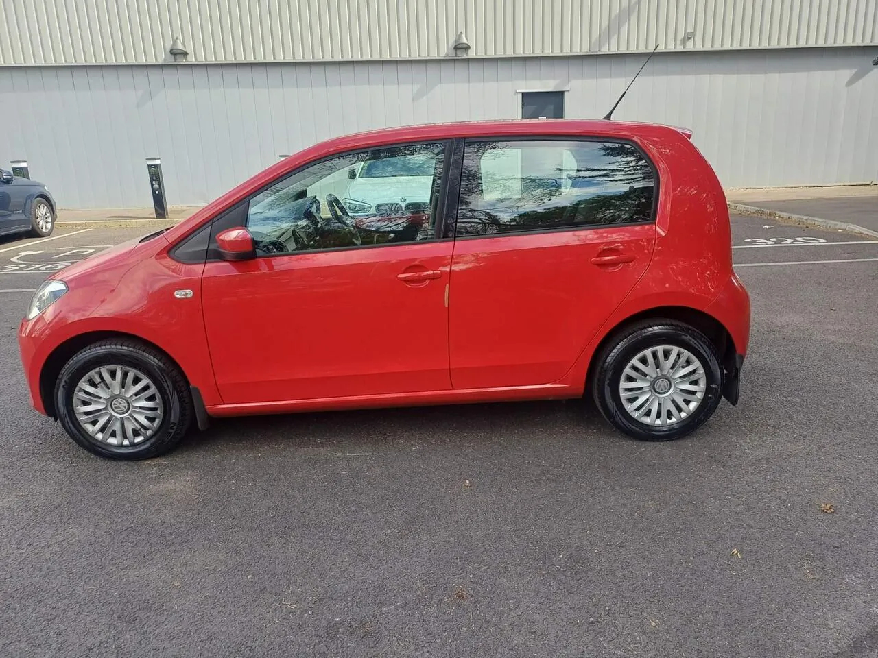 Volkswagen Up 2012 photo 2
