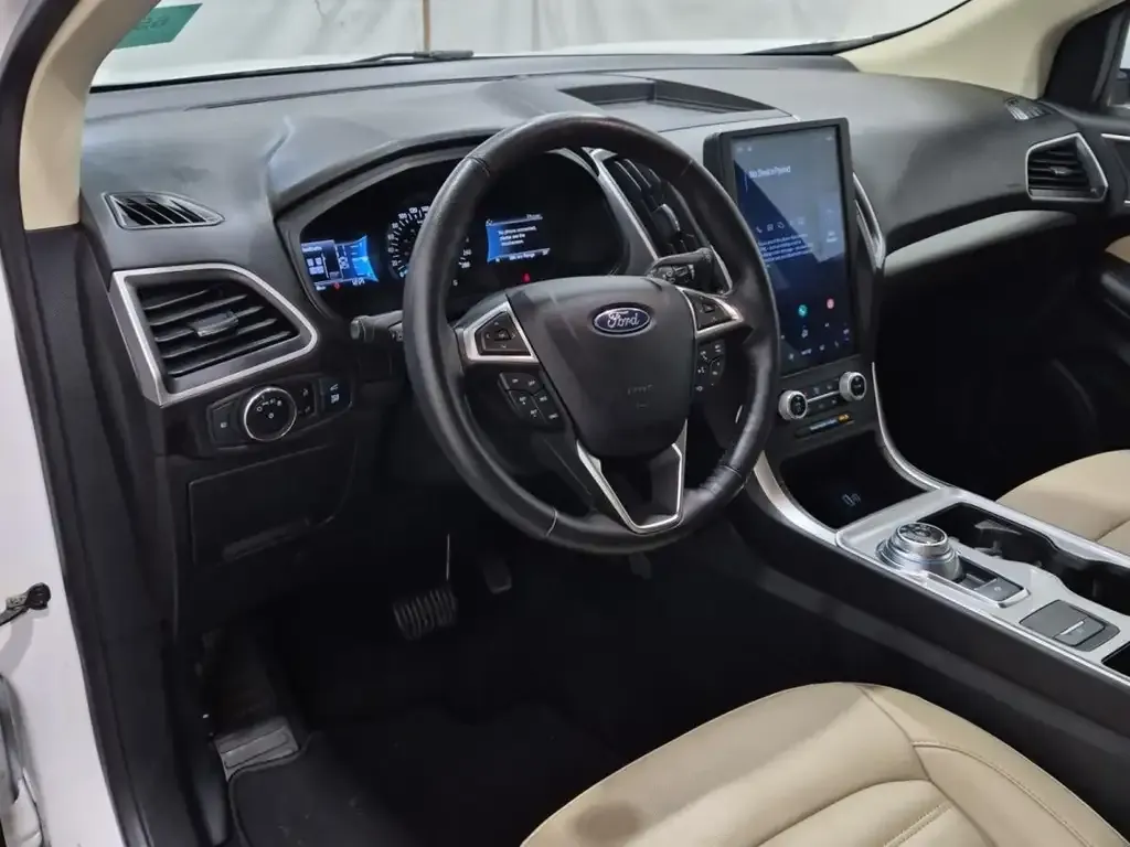 Ford Edge 2023 photo 2