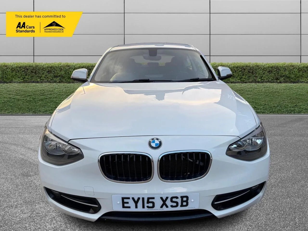 BMW 1 Series 2015 photo 2