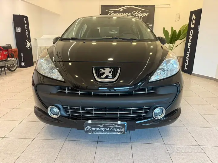 Peugeot 207 2007 photo 2