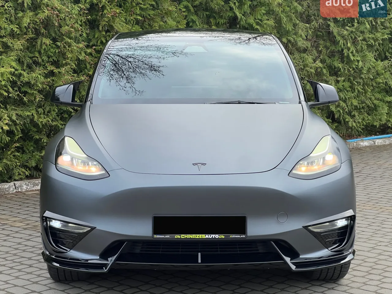 Tesla Model Y 2023 photo 2