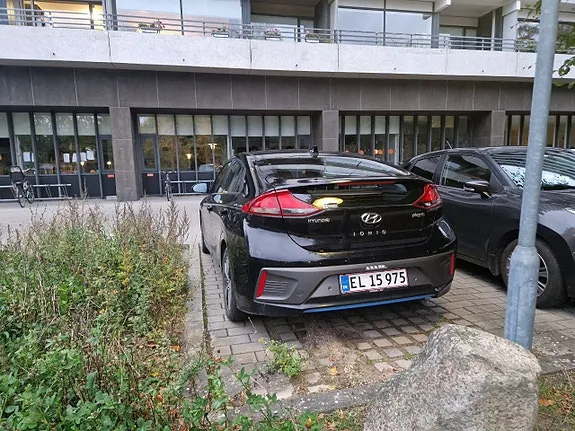 Hyundai Ioniq 2019 photo 2