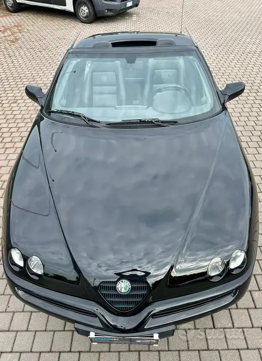 Alfa Romeo Spider 1997 photo 3