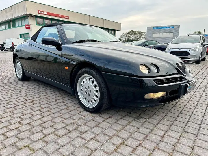 Alfa Romeo Spider 1997 photo 5