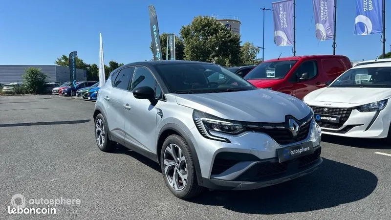 Renault Captur 2023 photo 3