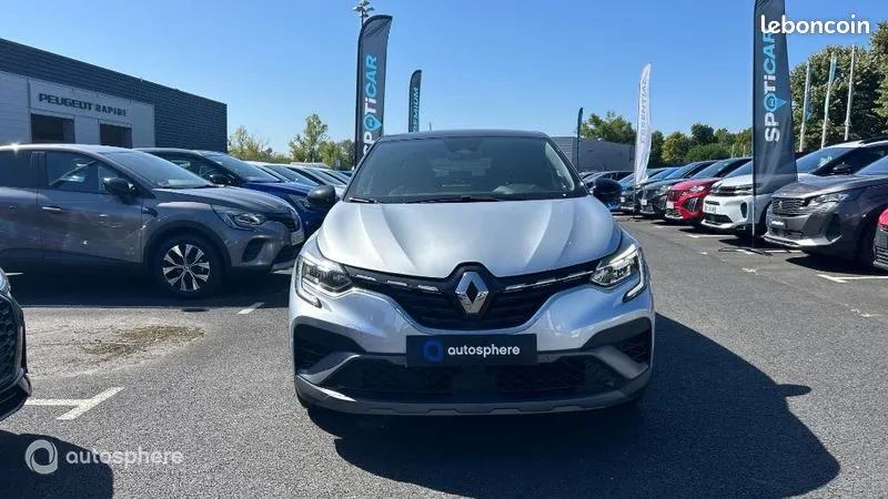 Renault Captur 2023 photo 2