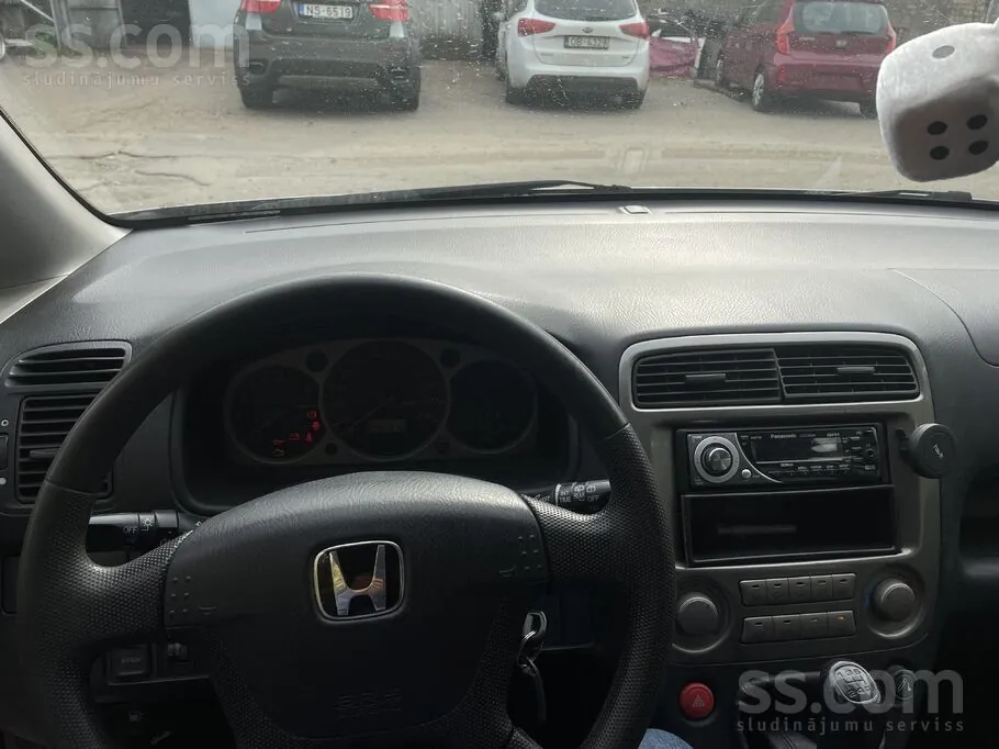 Honda Stream 2001 photo 4