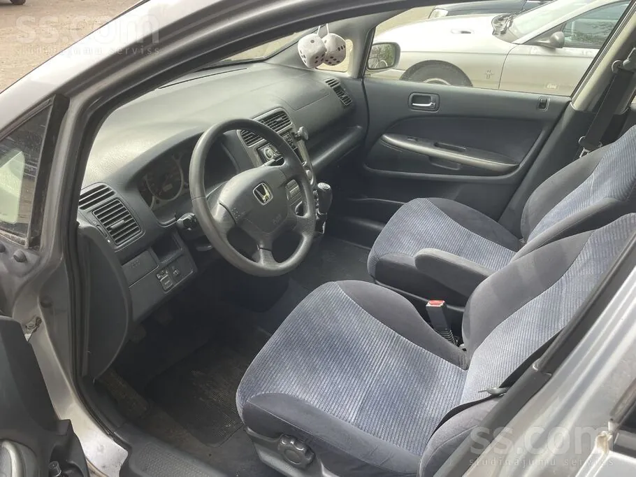 Honda Stream 2001 photo 5