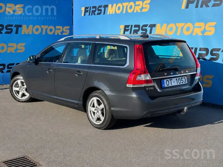 Volvo V70 2016 photo 2