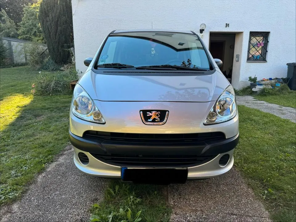 Peugeot 1007