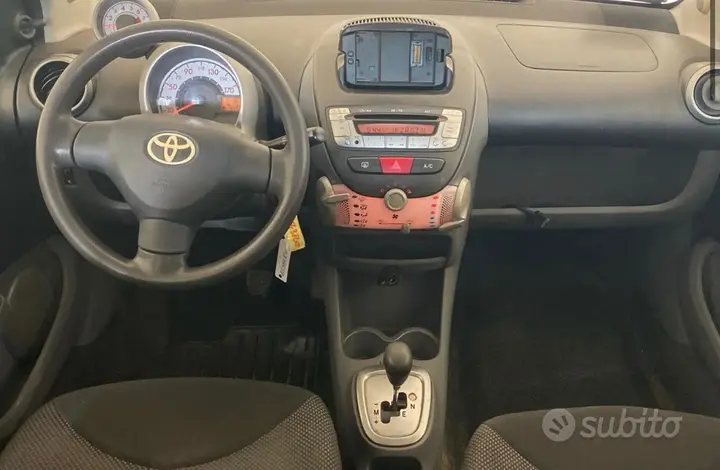 Toyota Aygo 2011 photo 5