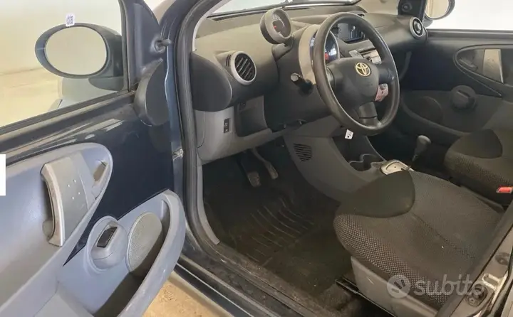 Toyota Aygo 2011 photo 4