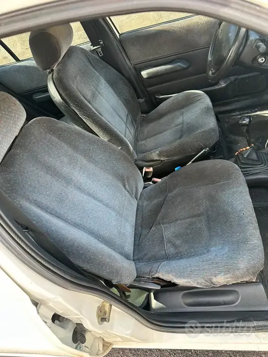 Ford Fiesta 1995 photo 5