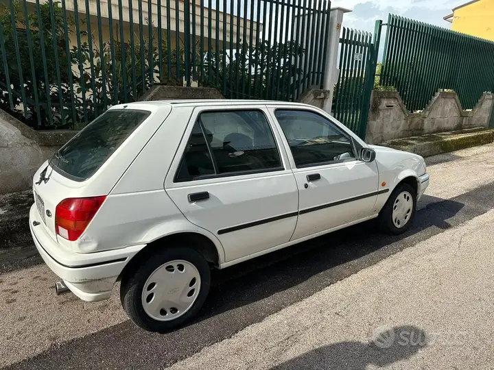Ford Fiesta 1995 photo 2