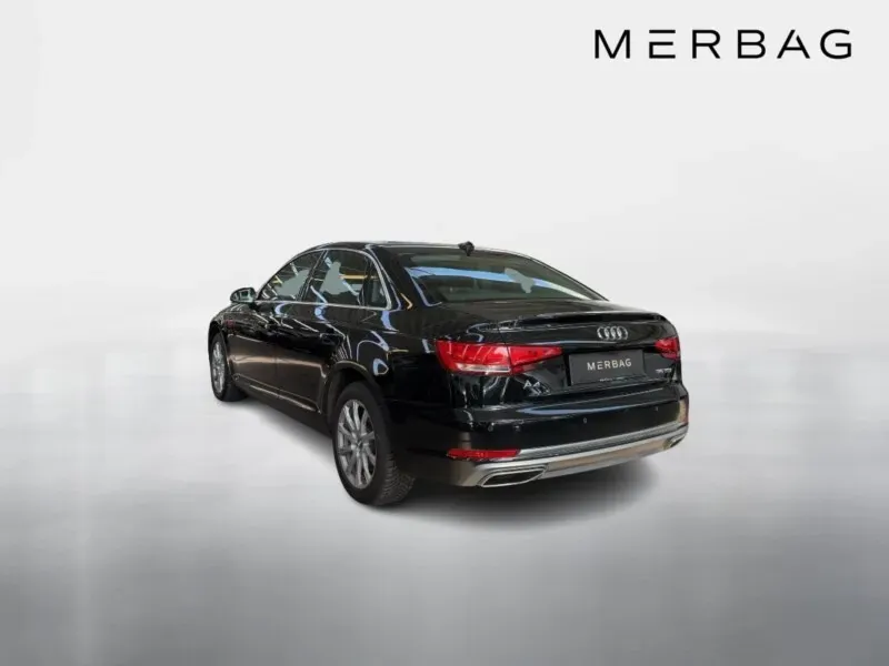 Audi A4 2018 photo 2