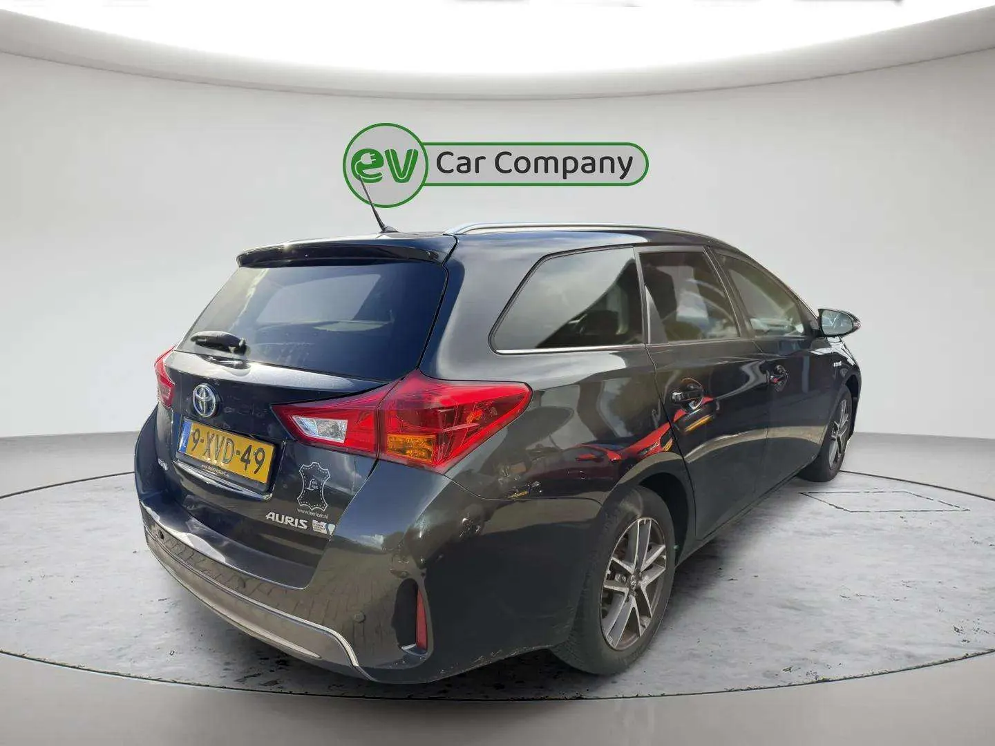 Toyota Auris 2014 photo 3