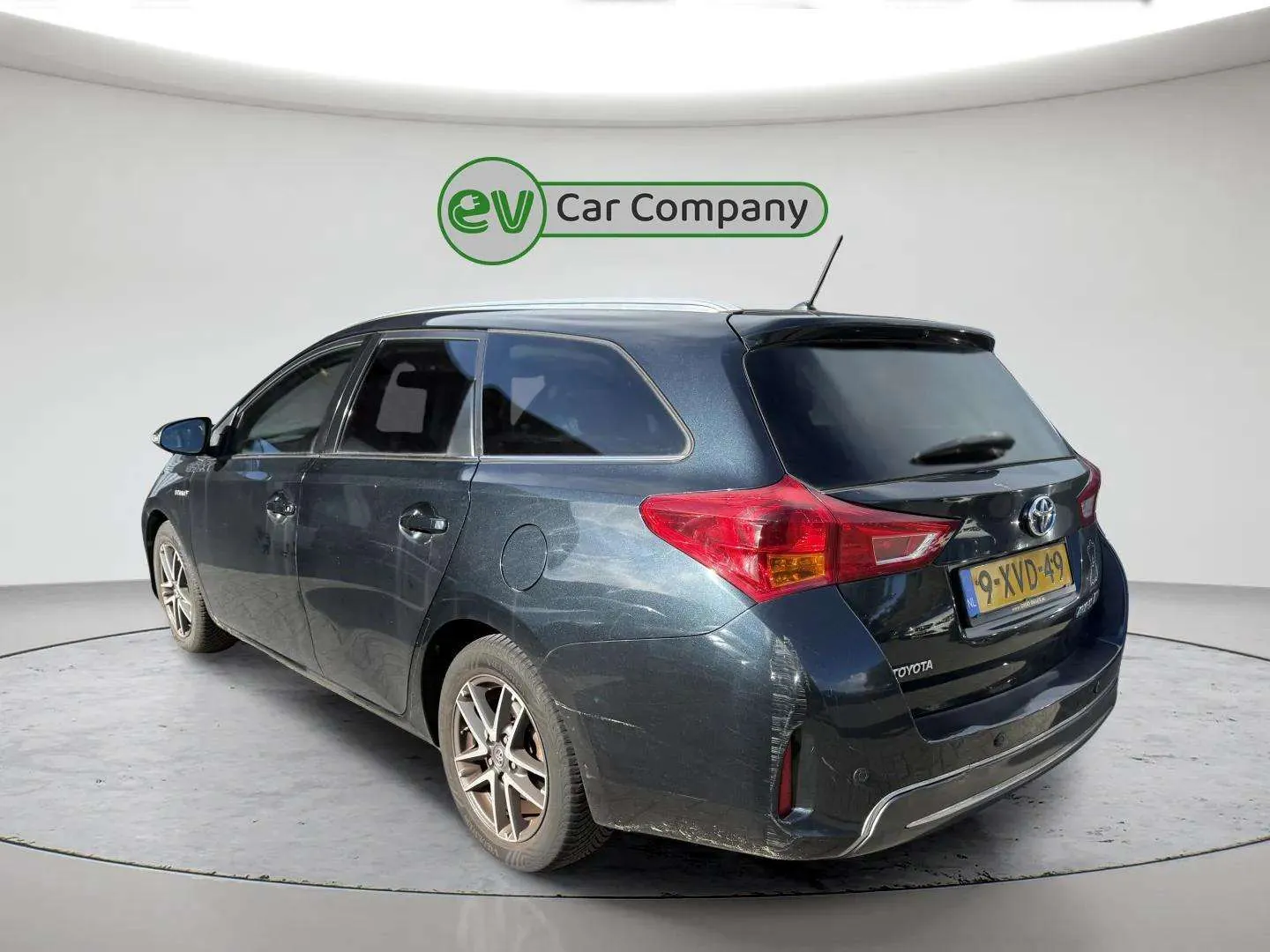 Toyota Auris 2014 photo 4
