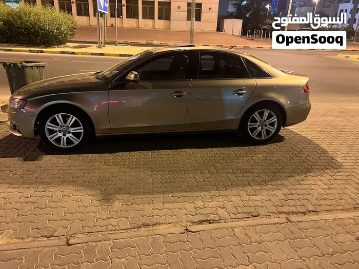 Audi A4 2010 photo 3