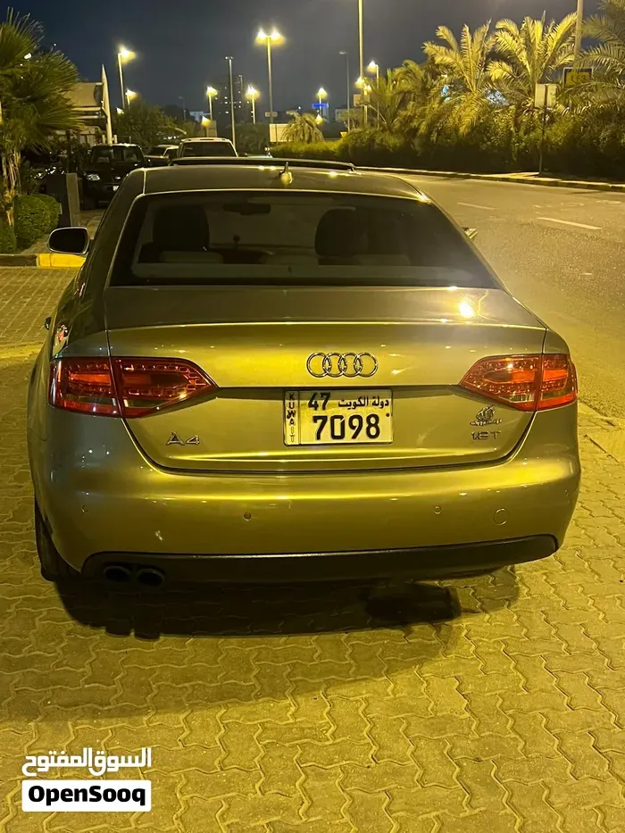 Audi A4 2010 photo 4