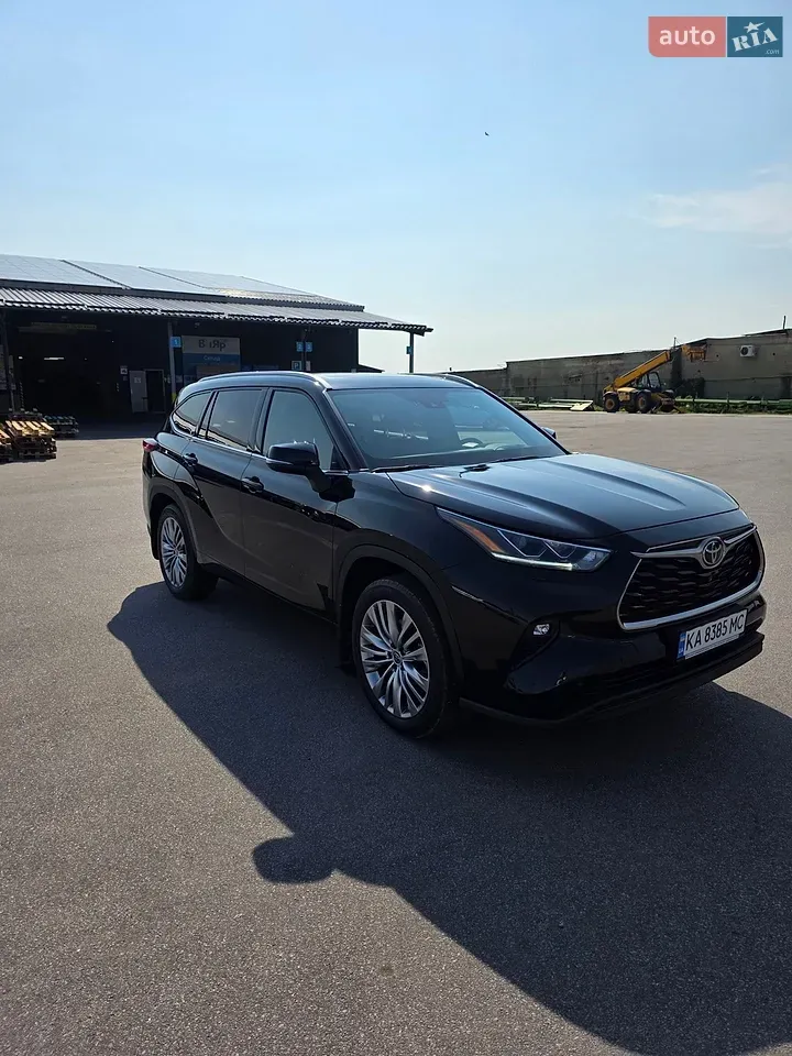 Toyota Highlander 2022 photo 4