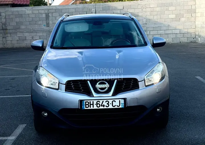 Nissan Qashqai 2010 photo 2