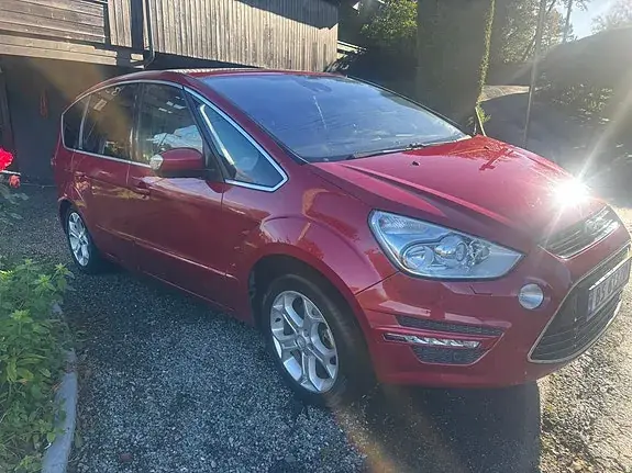 Ford S-Max 2012 photo 2