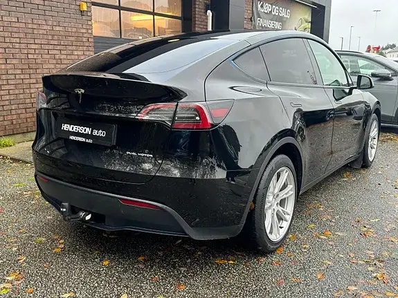 Tesla Model Y 2023 photo 5