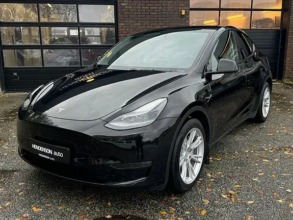 Tesla Model Y 2023 photo 2