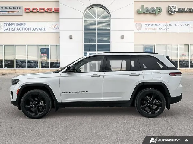 Jeep Grand Cherokee 2024 photo 2
