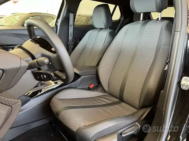Peugeot 2008 2023 photo 5