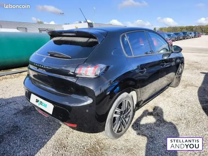 Peugeot 208 2023 photo 3