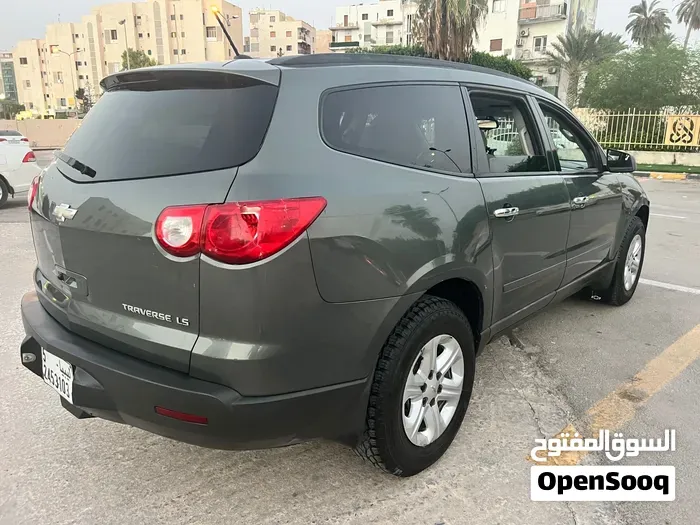 Chevrolet Traverse 2011 photo 3