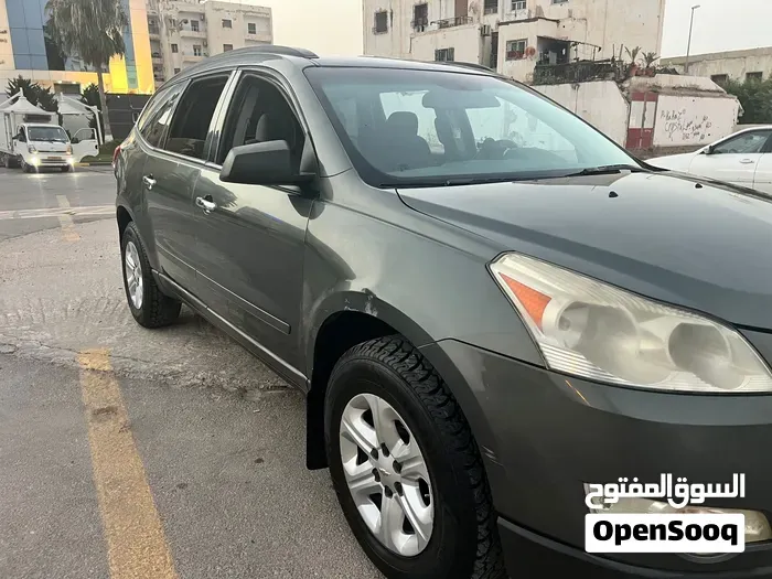 Chevrolet Traverse 2011 photo 2