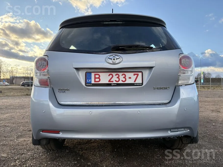 Toyota Verso 2012 photo 4