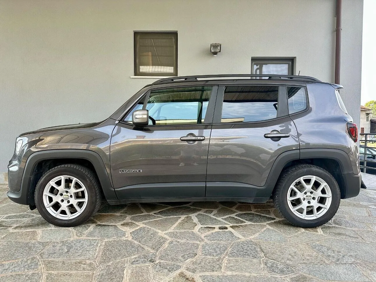 Jeep Renegade 2019 photo 2