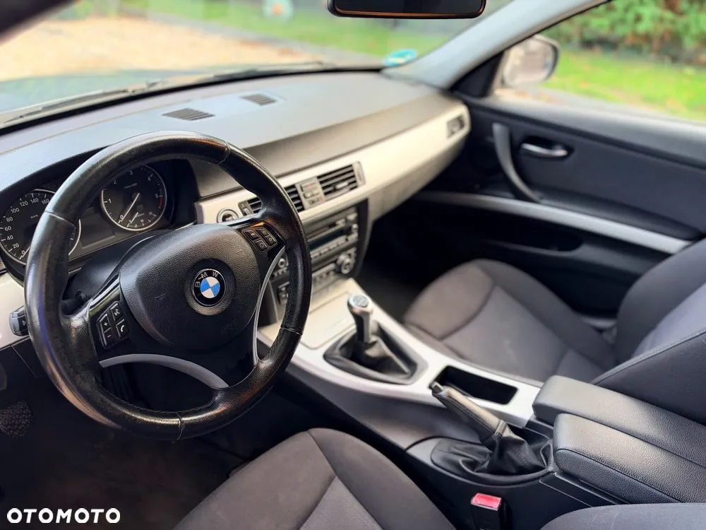 BMW Seria 3 2011 photo 5