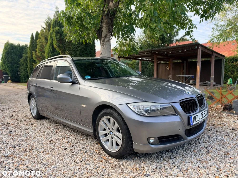 BMW Seria 3 2011 photo 3