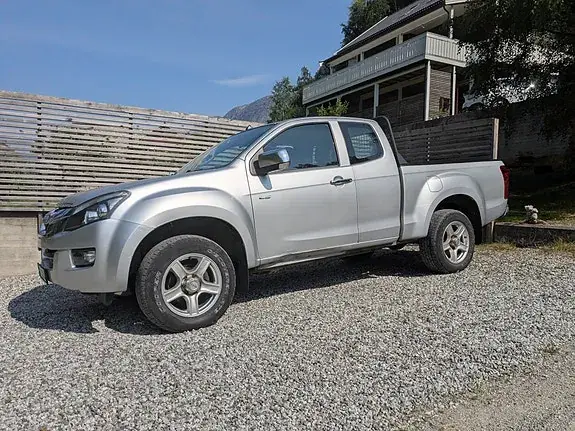 Isuzu D-Max 2013 photo 2