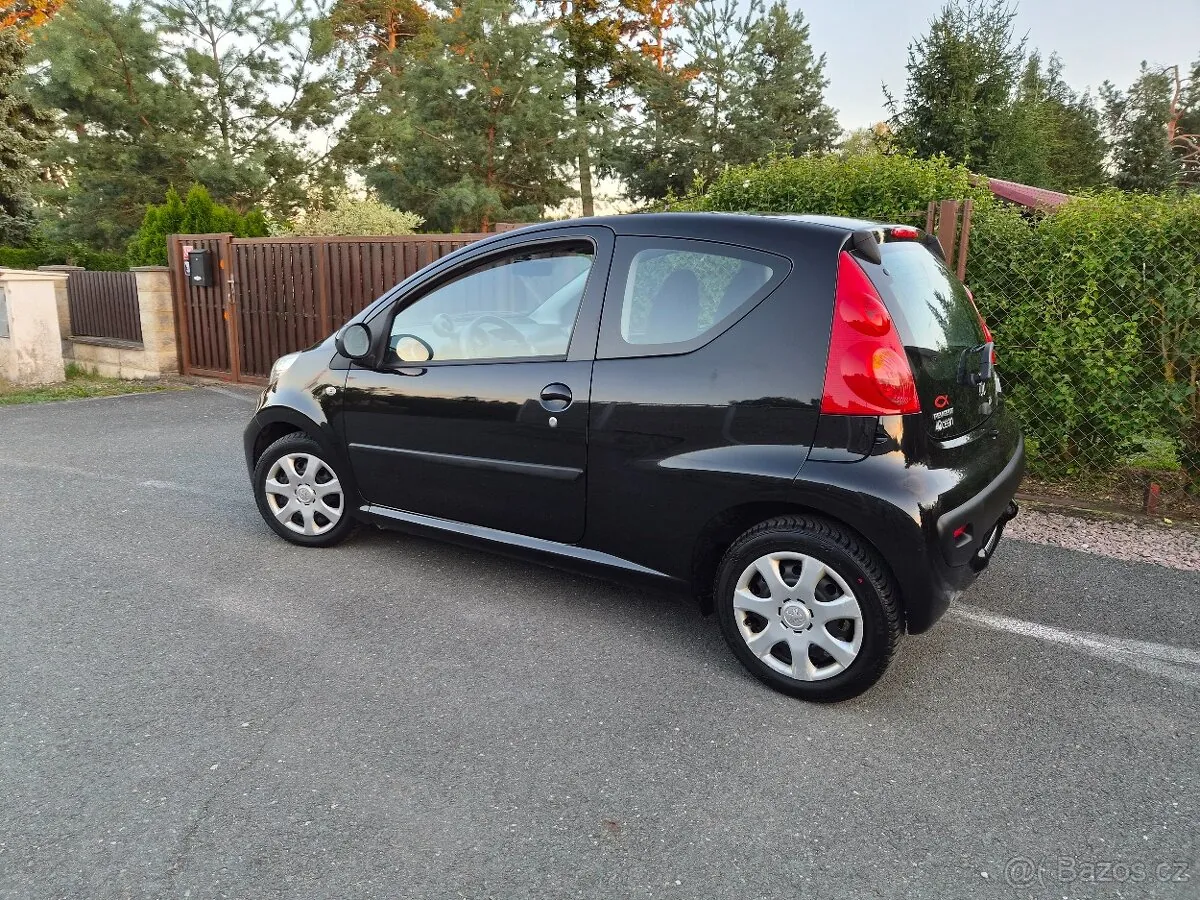 Peugeot 107 2009 photo 4