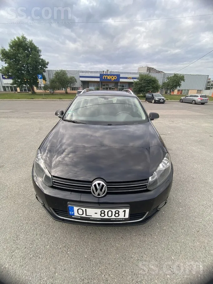 Volkswagen Golf 2011 photo 2