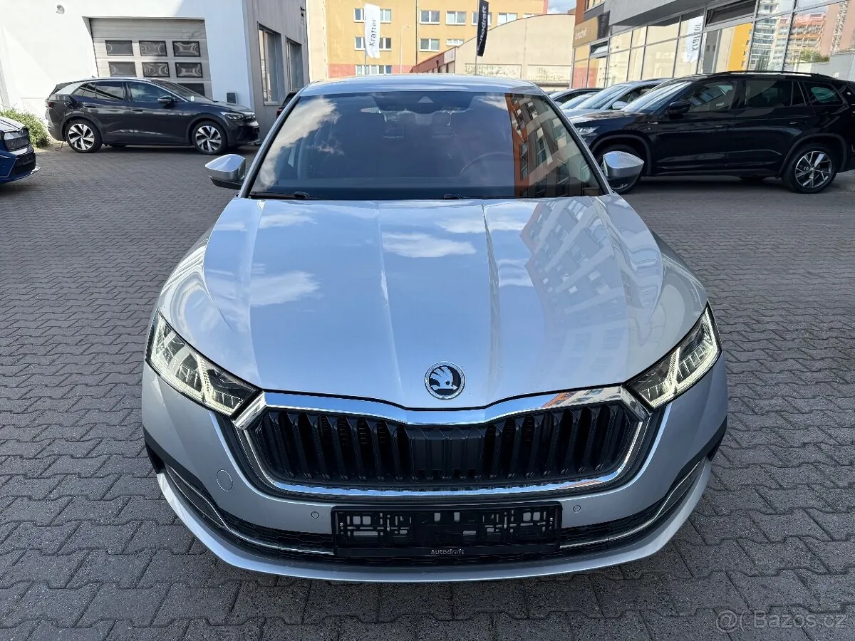 Skoda Octavia 2022 photo 2
