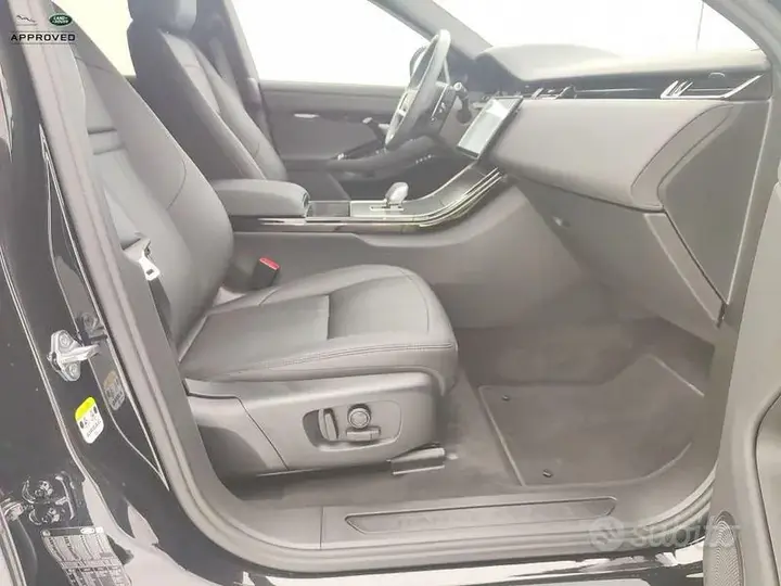 Land Rover Evoque 2025 photo 4