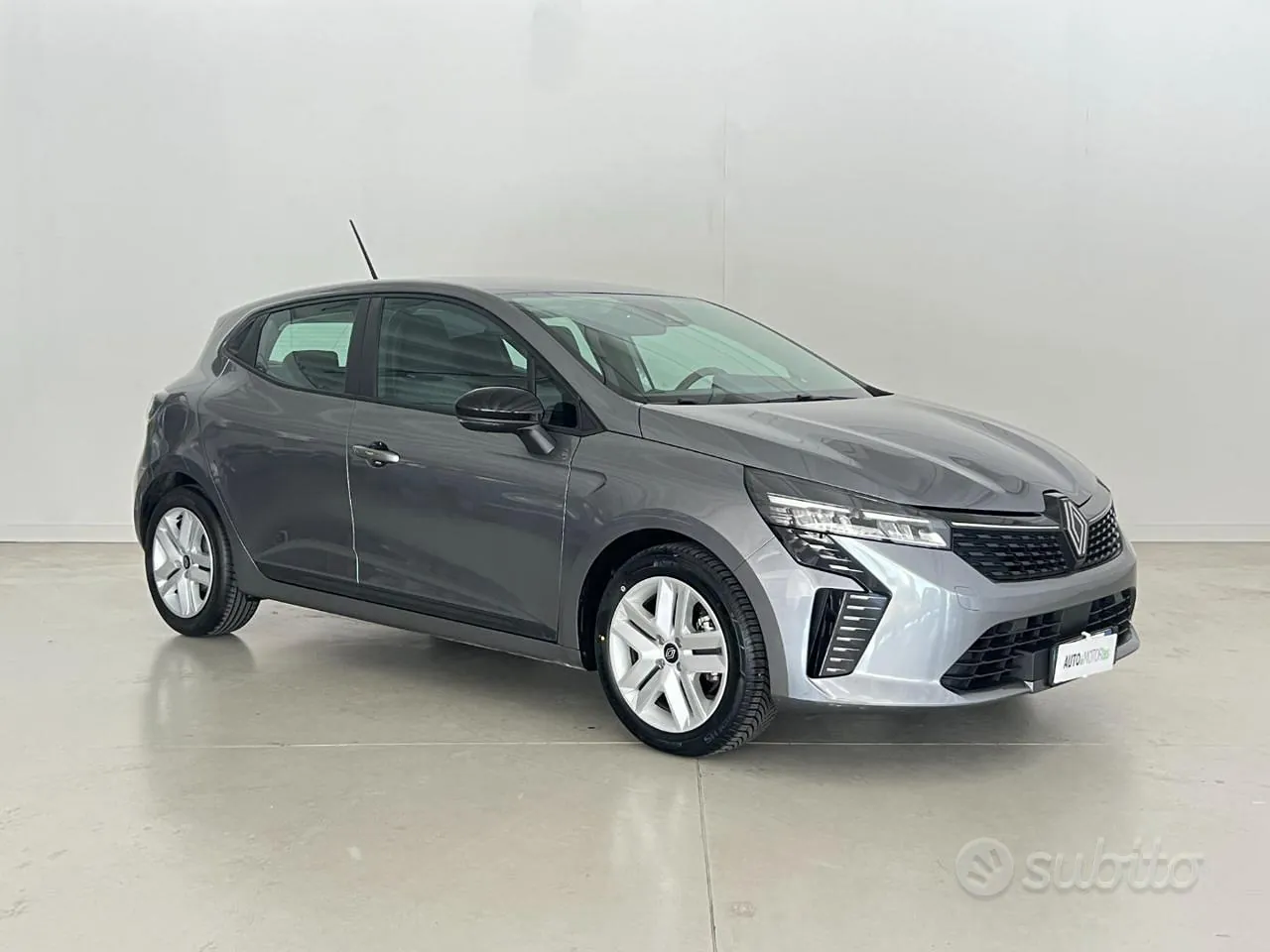Renault Clio 2024 photo 3